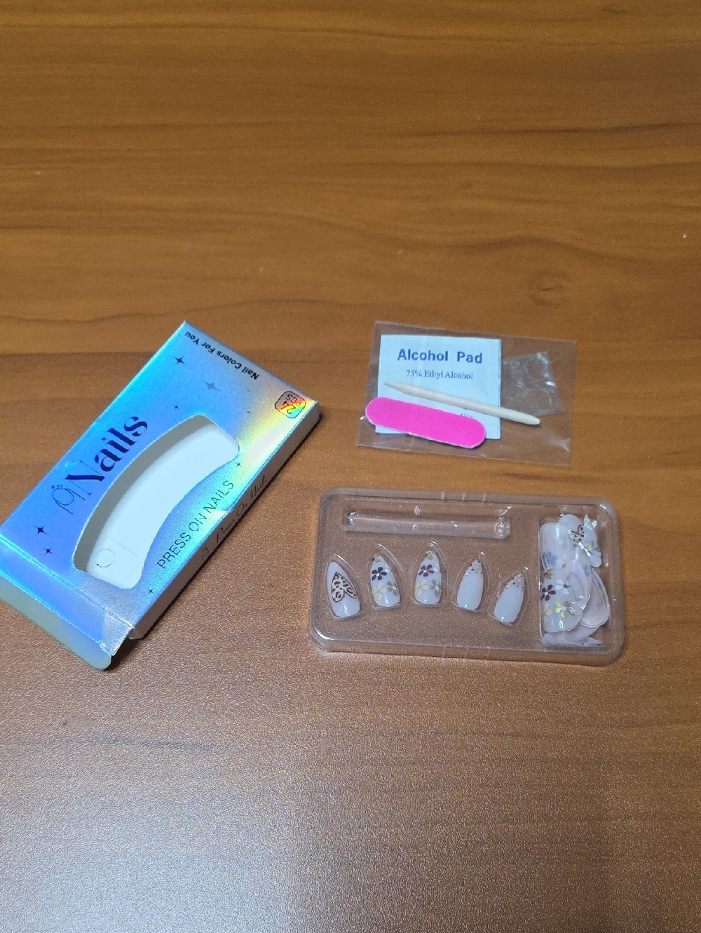 Press-On Nail Set with White Floral Nails and Pink File